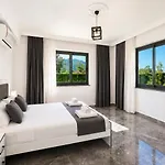 Villa Grand Yasar 3 *